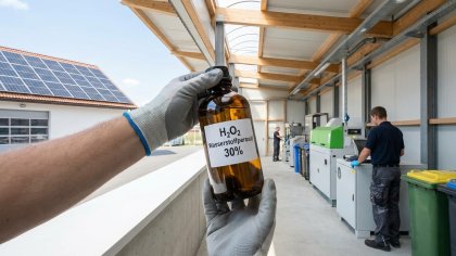Wasserstoffperoxid entsorgen: So geben Sie Reste und Verpackungen sicher ab